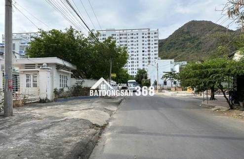 Bán biệt thự đẹp khu Thoại Ngọc Hầu – Nha Trang  256m² – giá 22 tỷ TL